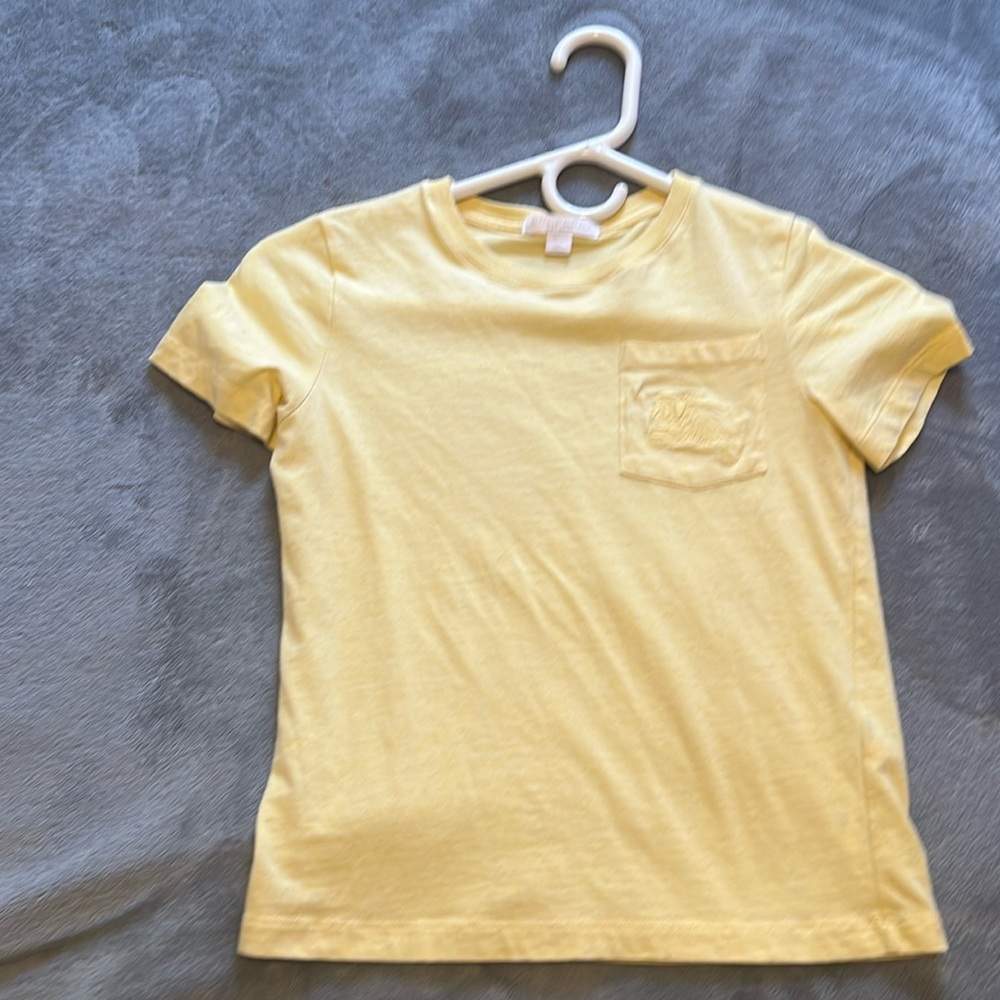 Burberry t shirt